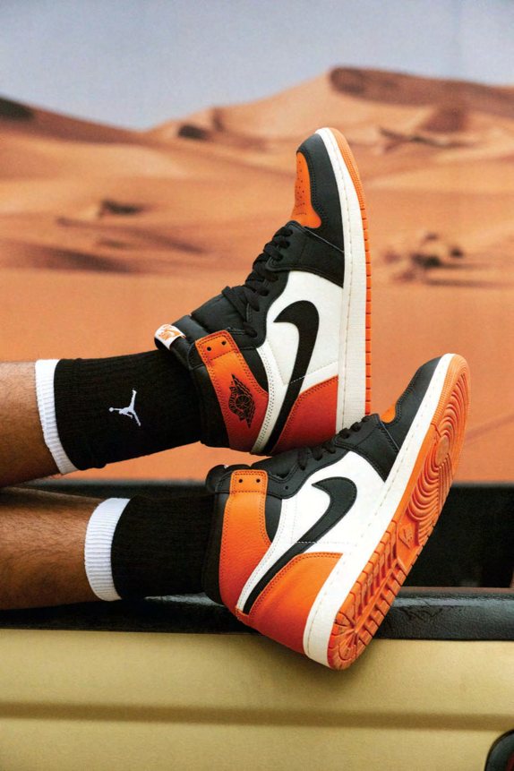 Jordans, dunes — Psycho Moustache